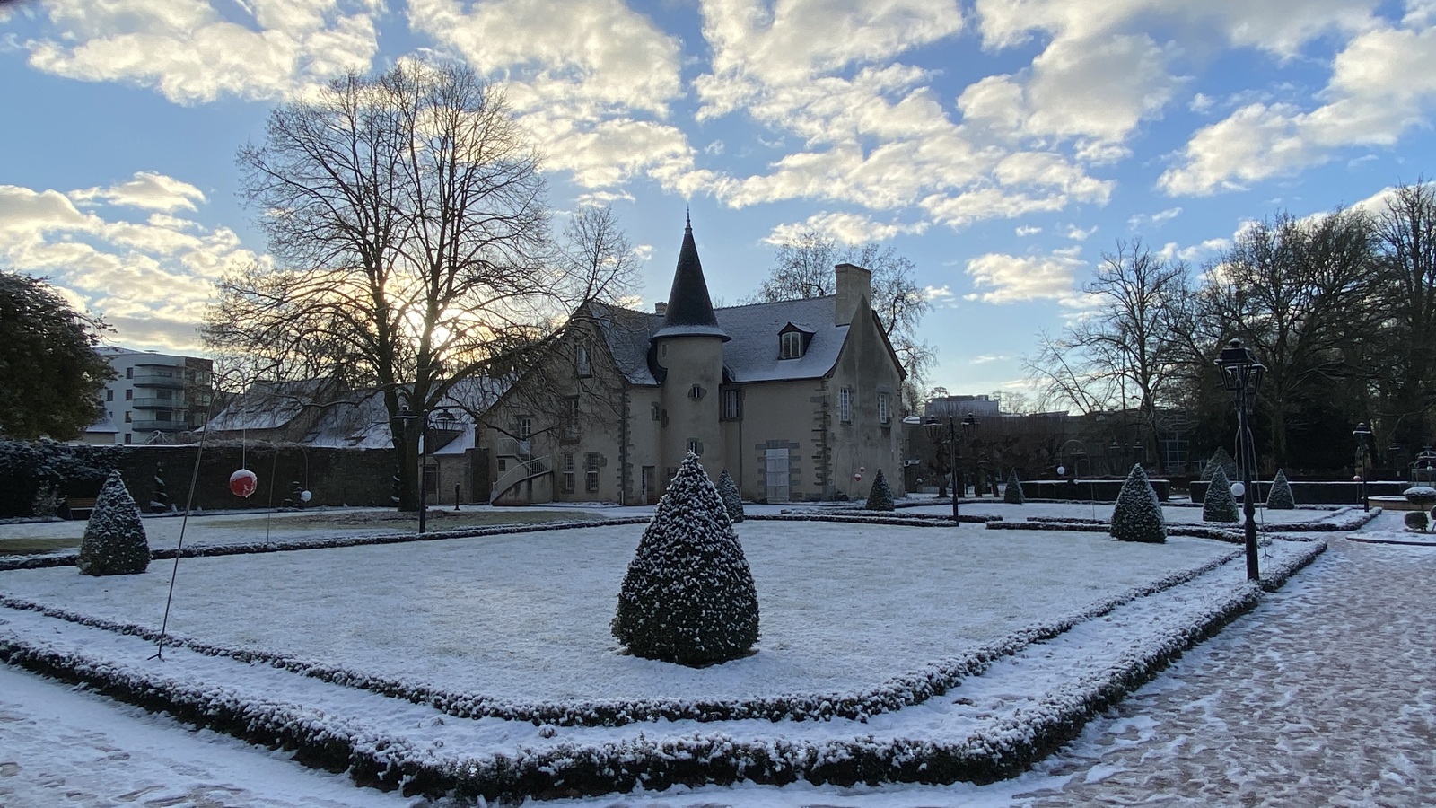 Vacances d'hiver: interruption des cours durant deux semaines
